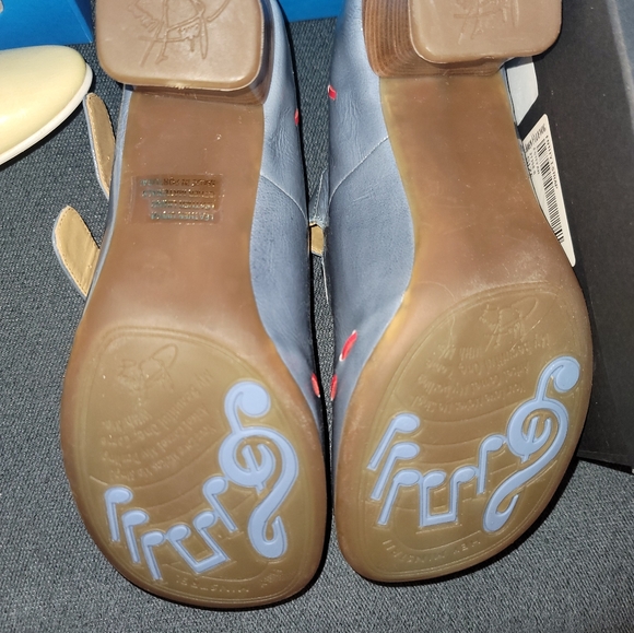 John Fluevog, Light Blue Patent. Size 8.5 - Picture 2 of 4